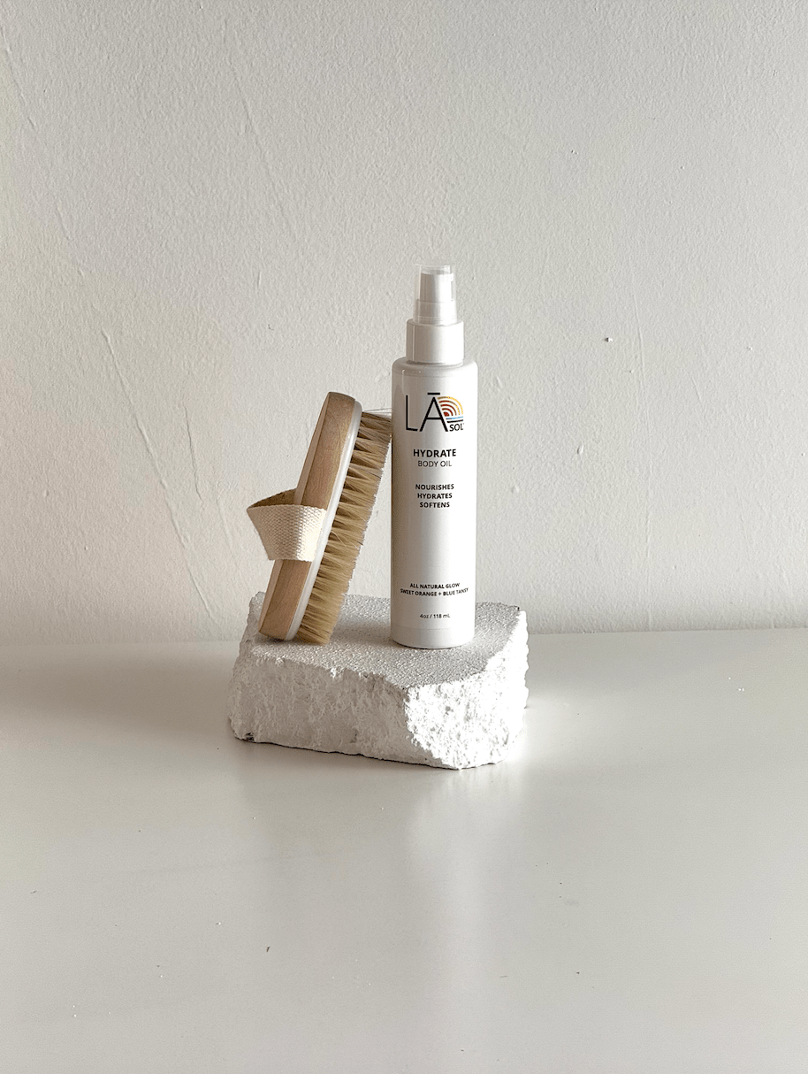 BODY SCRUB BRUSH - LĀ SOL COLLECTIVE reef - friendly zinc - based clean beauty
